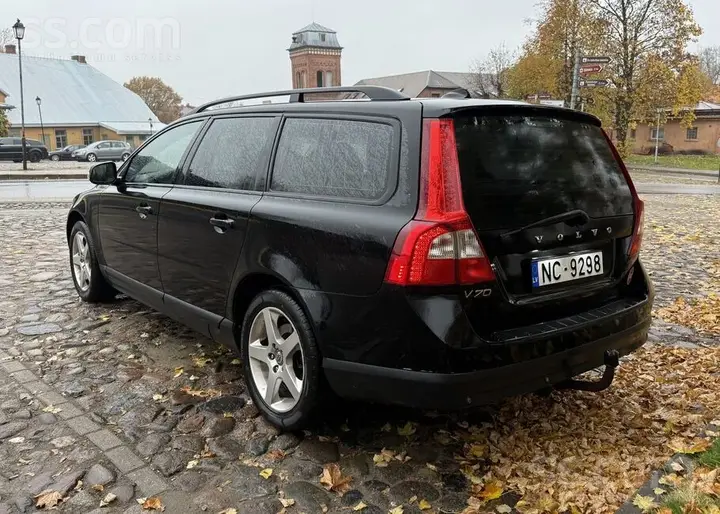 Volvo V70 2009 photo 3