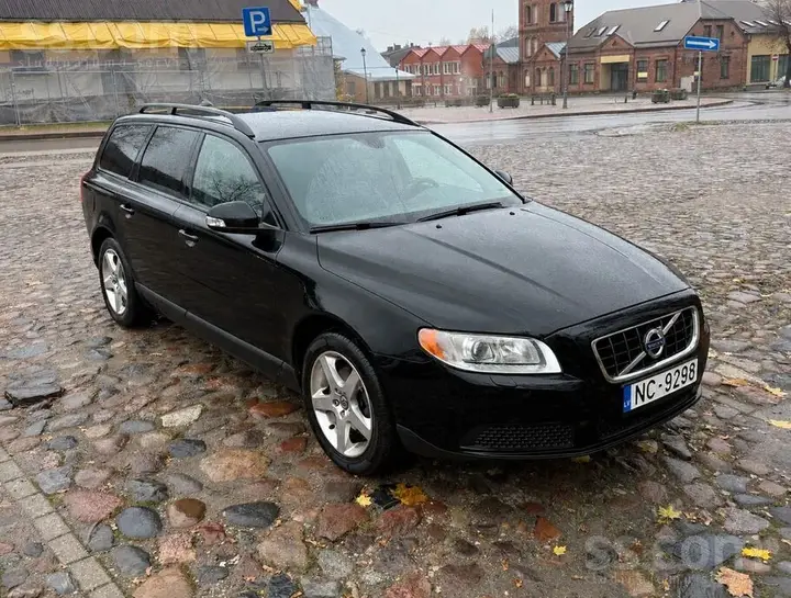 Volvo V70 2009 photo 2