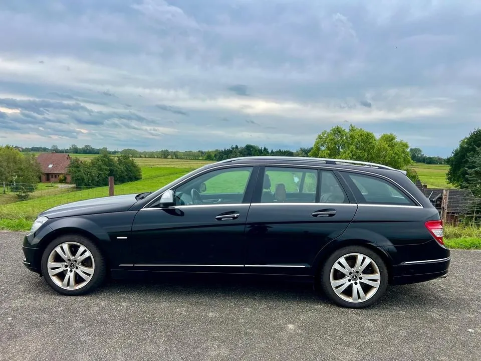 Mercedes-Benz C320