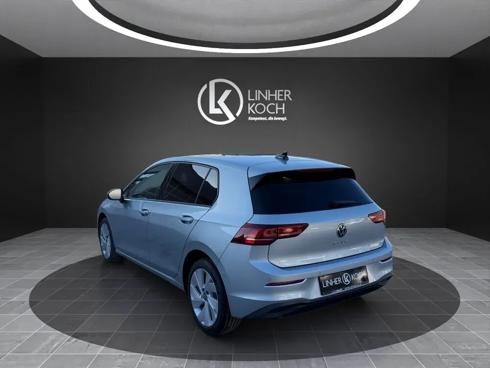 Volkswagen Golf 2026 photo 3
