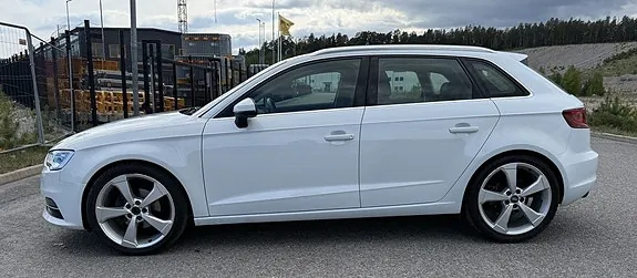 Audi A3 2016 photo 3