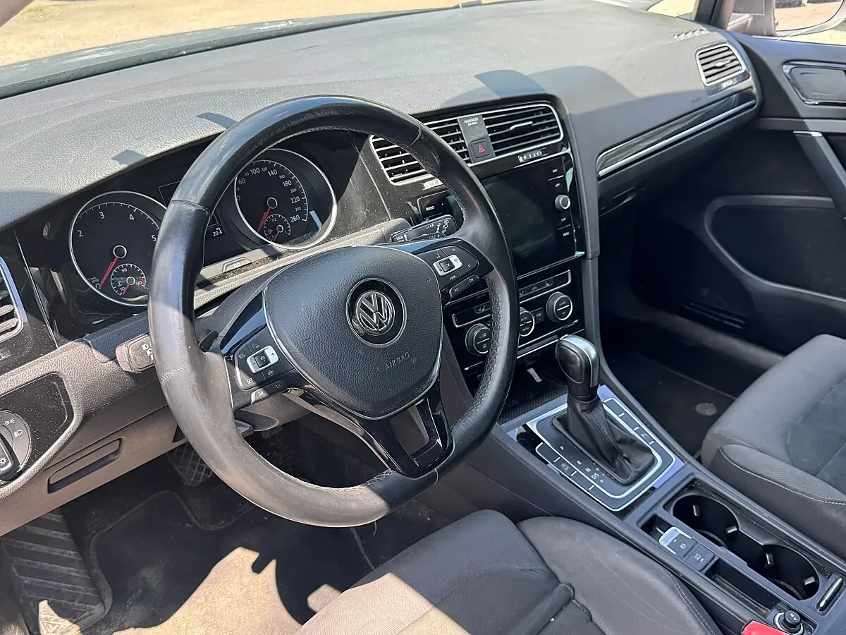 Volkswagen Golf 2019 photo 3