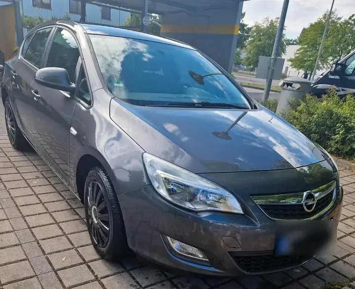 Opel Astra J