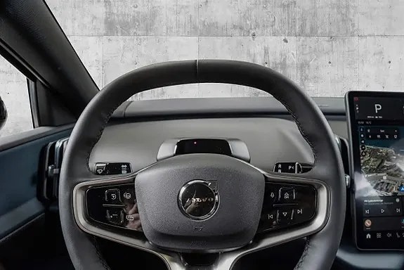 Volvo Ex30 2025 photo 3