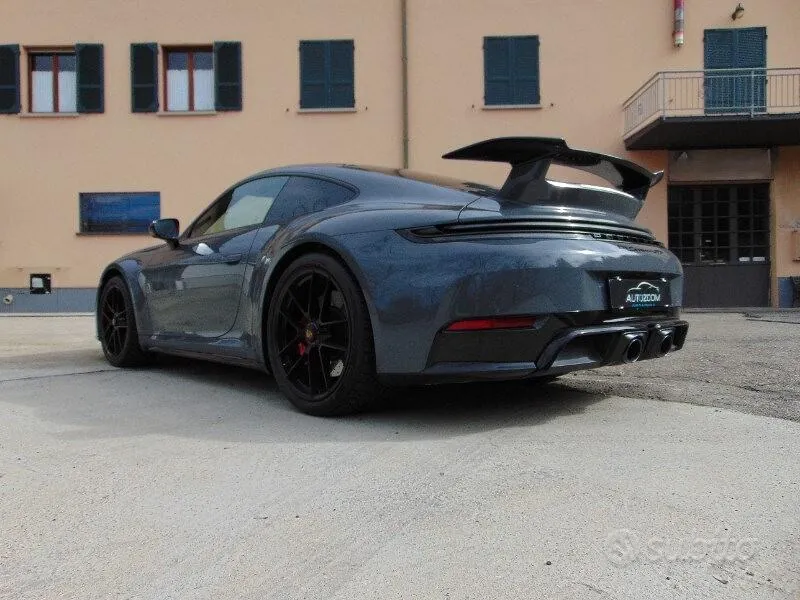 Porsche 911 2025 photo 3