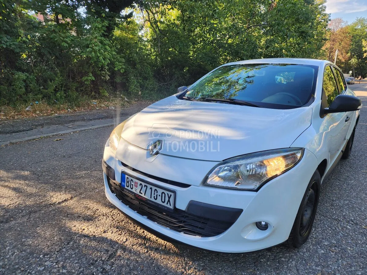 Renault Megane 2012 photo 2