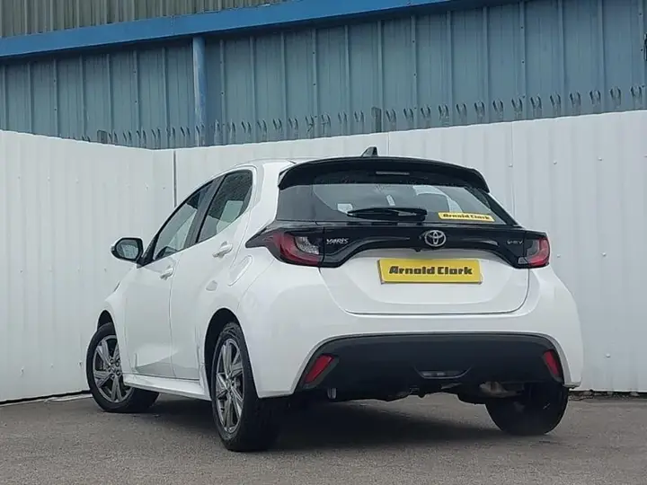 Toyota Yaris 2026 photo 2
