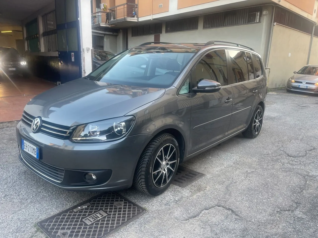 Volkswagen Touran 2011 photo 5