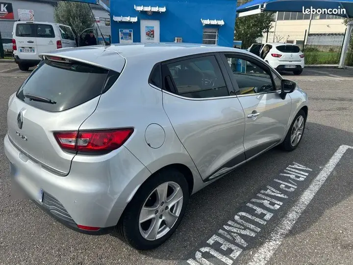 Renault Clio 2014 photo 2