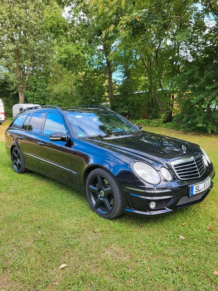 Mercedes-Benz W211