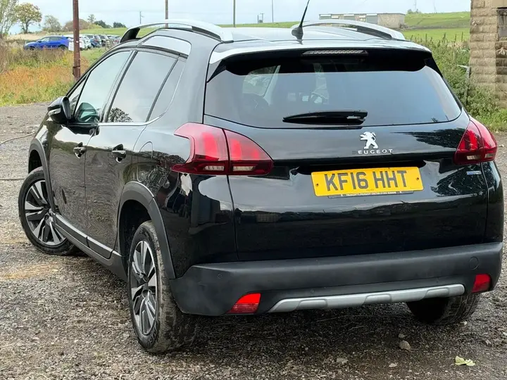 Peugeot 2008 2016 photo 2