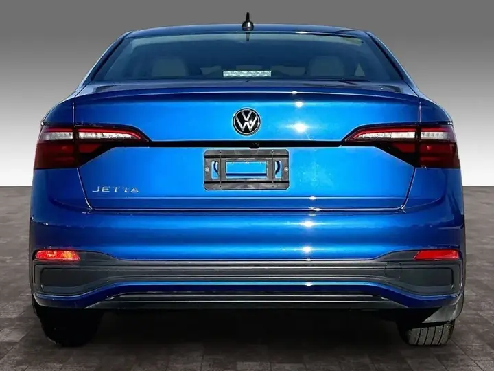 Volkswagen Jetta 2022 photo 4