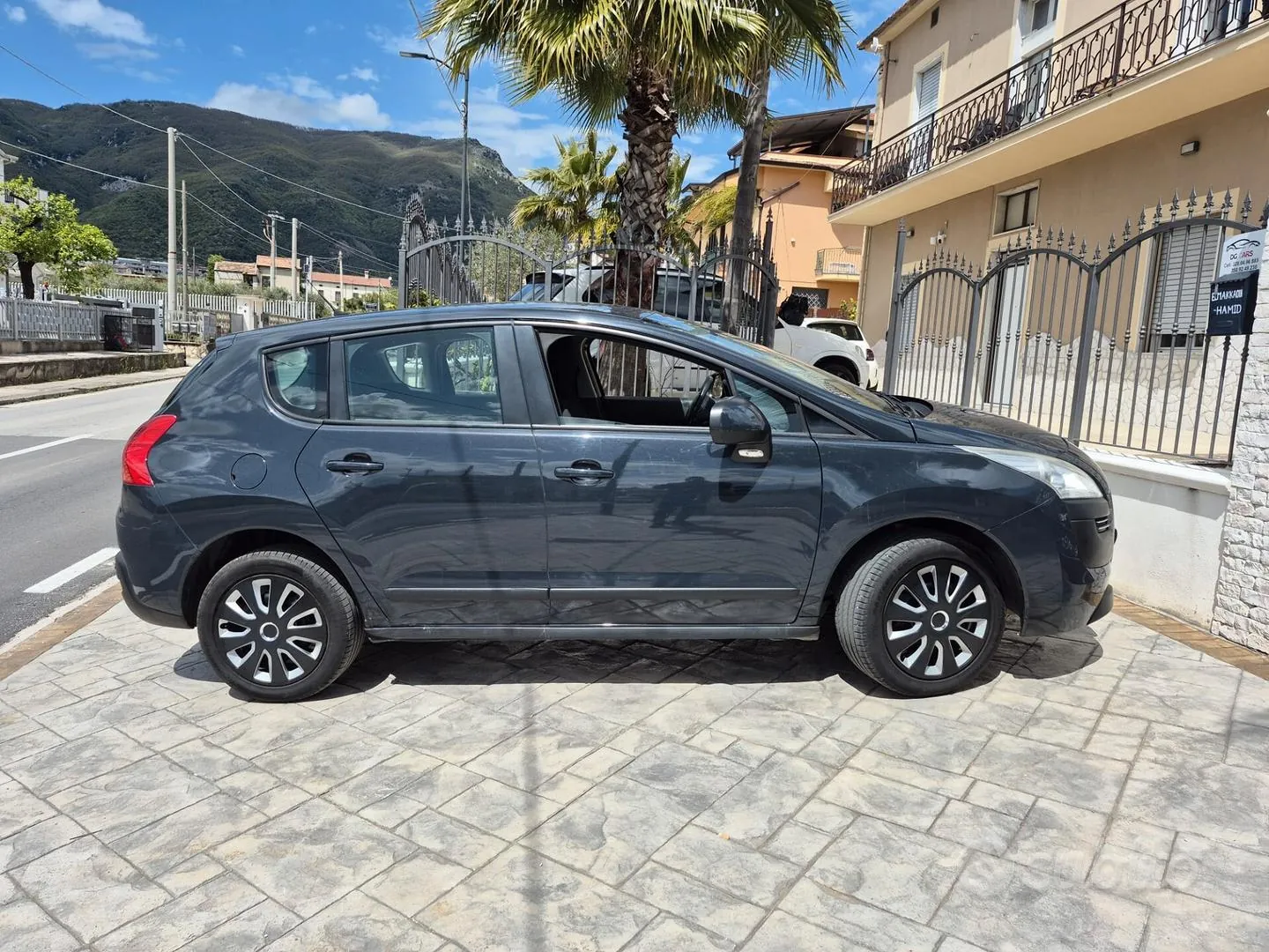 Peugeot 3008 2010 photo 2