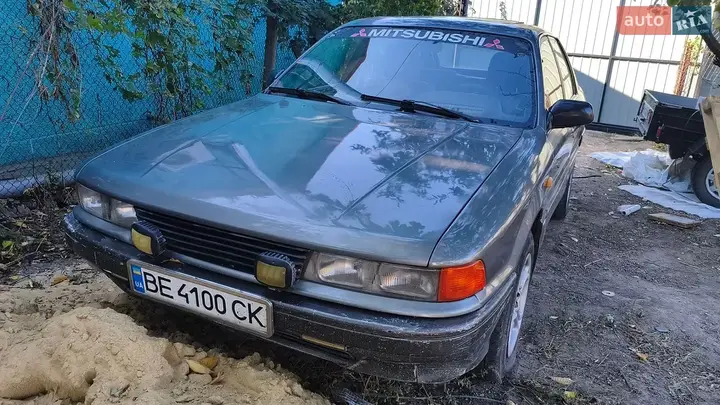 Mitsubishi Galant 1989 photo 2