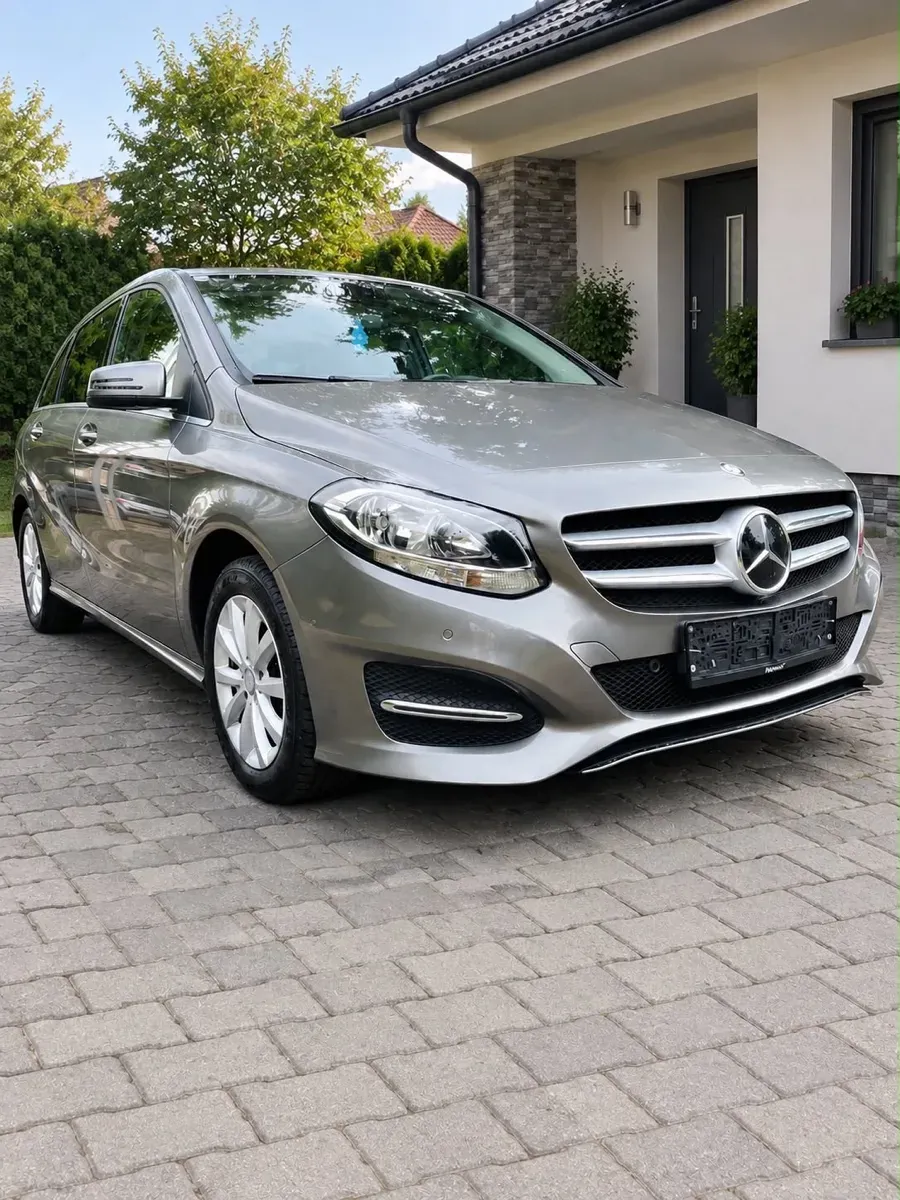 Mercedes-Benz B-Class 2015 photo 2