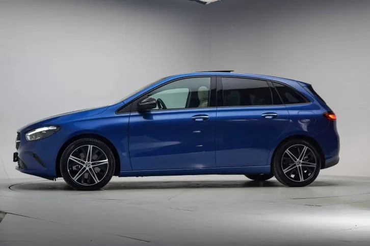 Mercedes-Benz B-Class 2025 photo 2