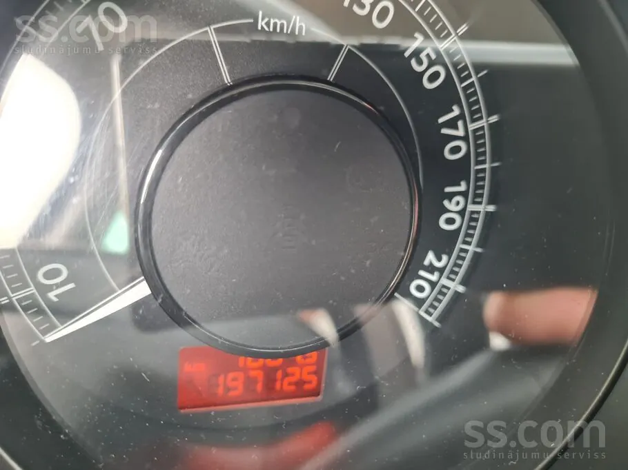 Peugeot 3008 2012 photo 2