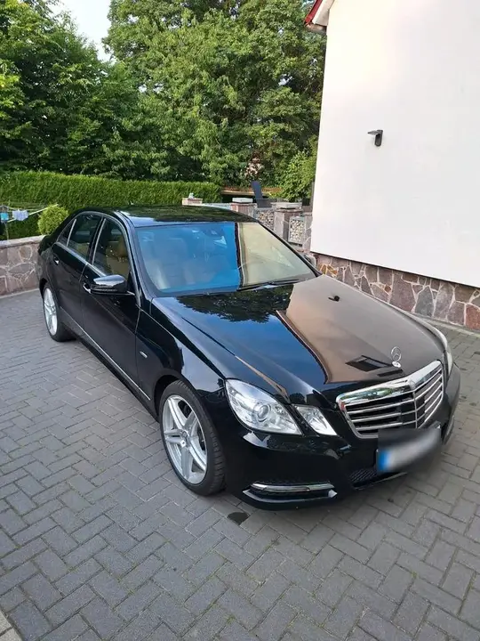 Mercedes-Benz E300