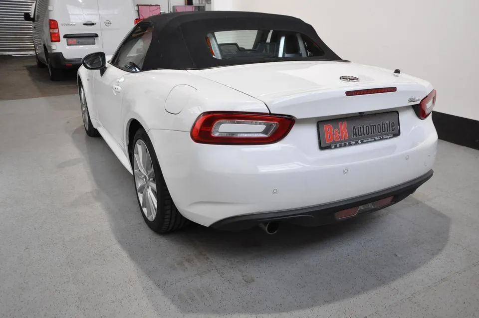 Fiat 124 Spider