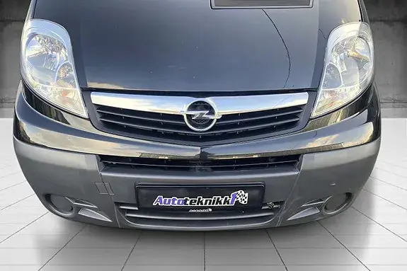 Opel Vivaro 2011 photo 3