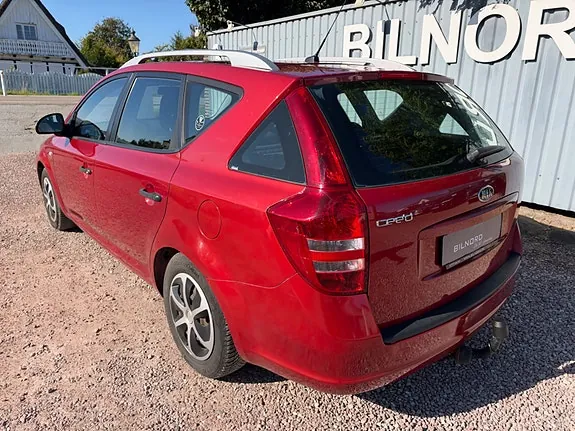 Kia Ceed 2009 photo 4