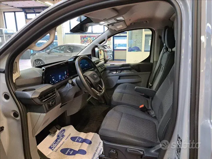 Ford Transit Custom 2025 photo 2