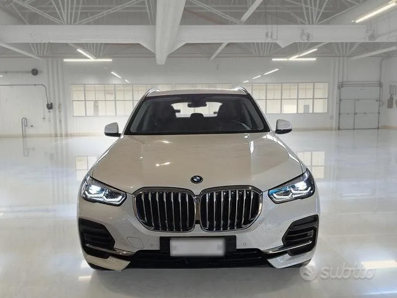BMW X5 2023 photo 2