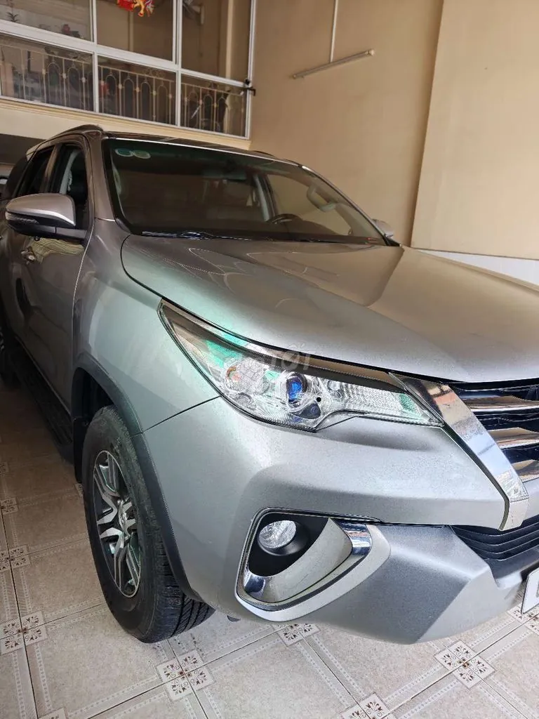 Toyota Fortuner 2018 photo 2