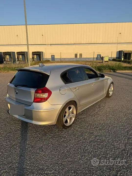BMW 1 Series 2006 photo 2