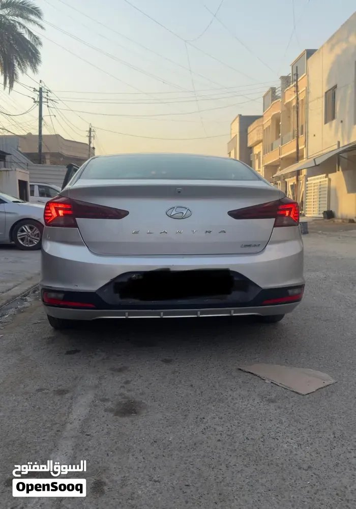Hyundai Elantra 2019 photo 2