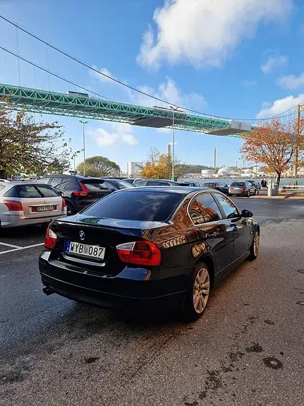 BMW 325I 2005 photo 4