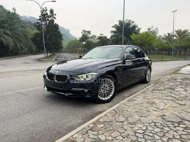 BMW F30
