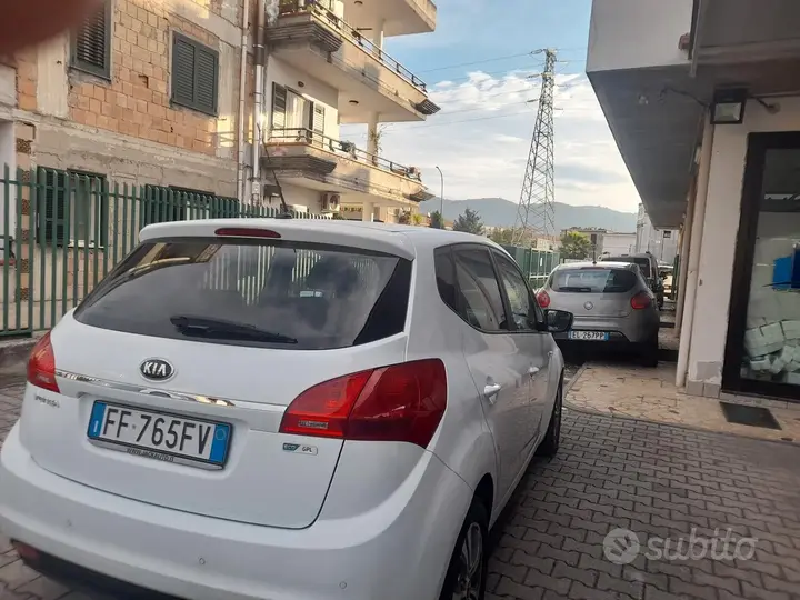 Kia Venga 2016 photo 4