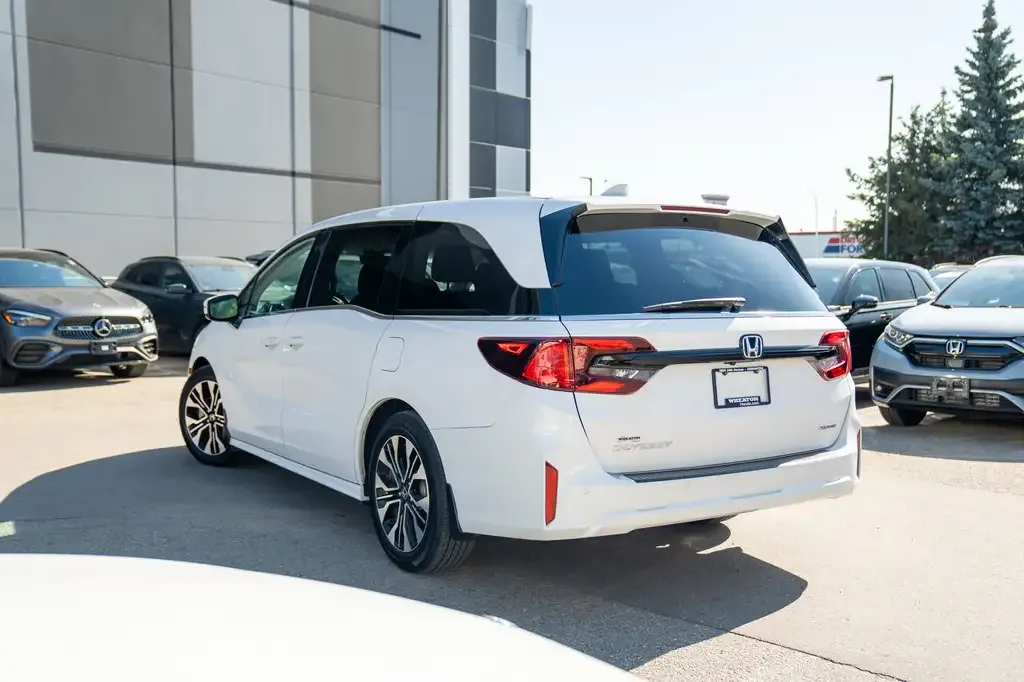Honda Odyssey 2025 photo 3