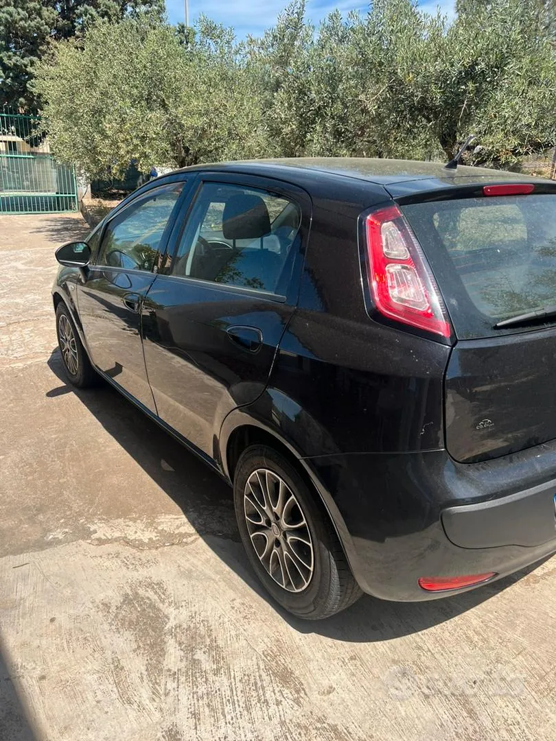 Fiat Punto Evo 2011 photo 3