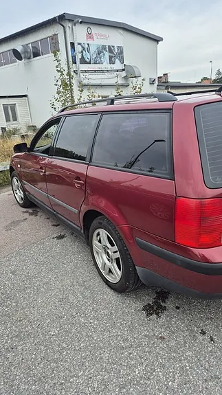 Volkswagen Passat 2000 photo 2