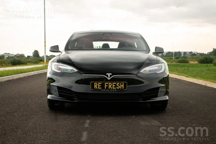 Tesla Model S 2017 photo 2