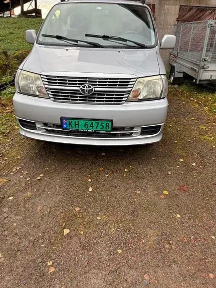 Toyota Hiace 2009 photo 2