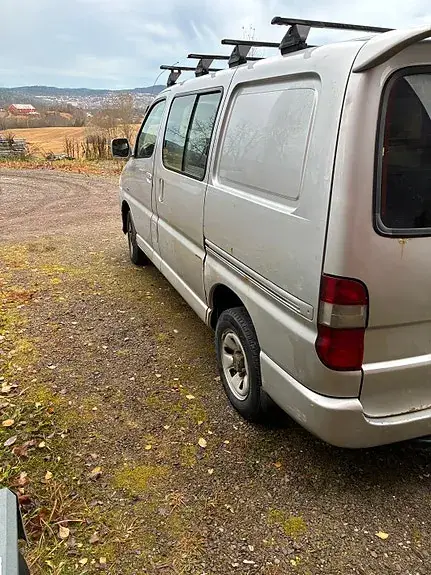 Toyota Hiace 2009 photo 4