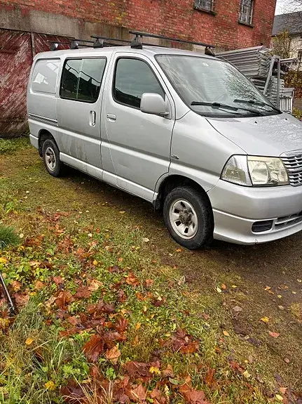 Toyota Hiace 2009 photo 3