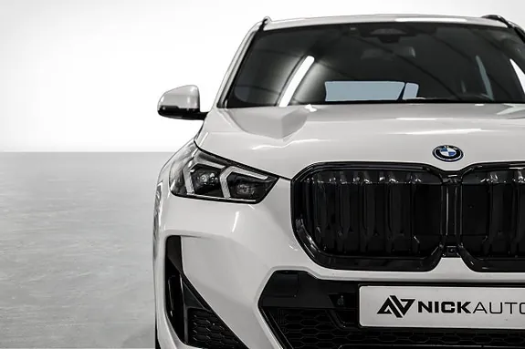 BMW Ix1 2024 photo 4