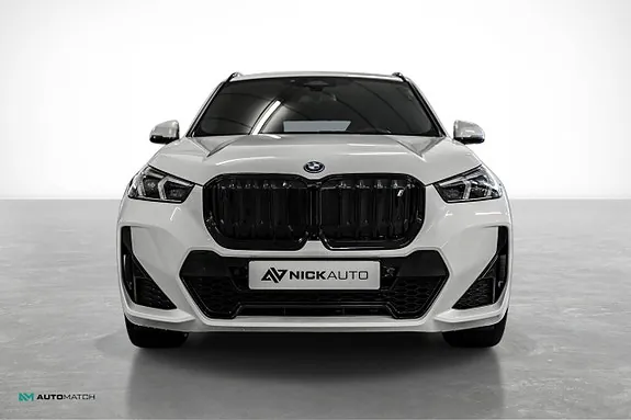 BMW Ix1 2024 photo 3