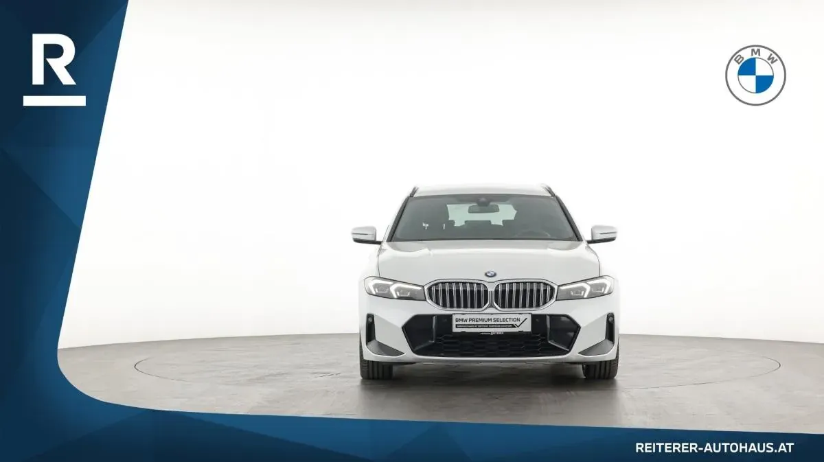 BMW 3 Series 2023 photo 2