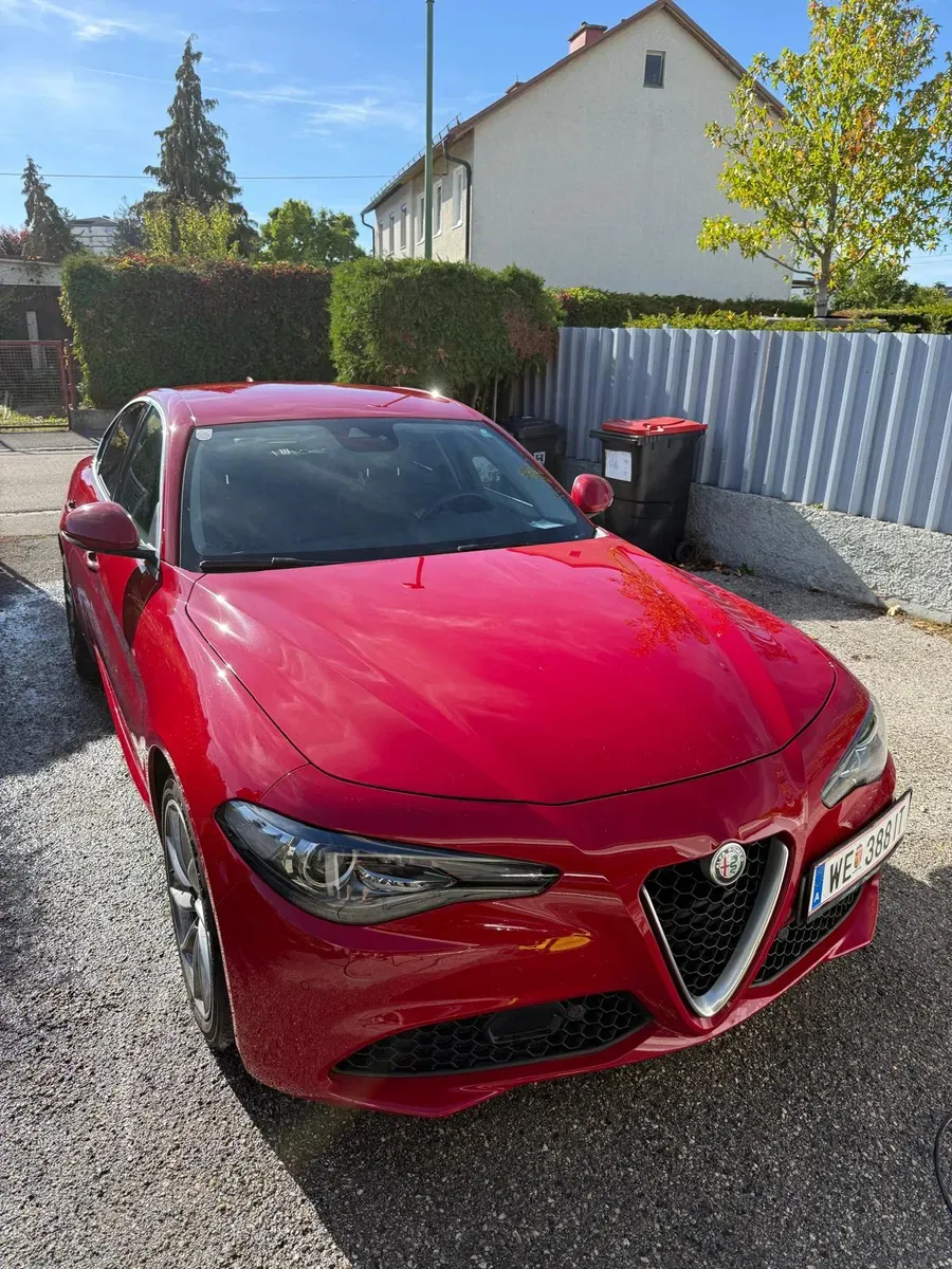 Alfa Romeo Giulia 2018 photo 2
