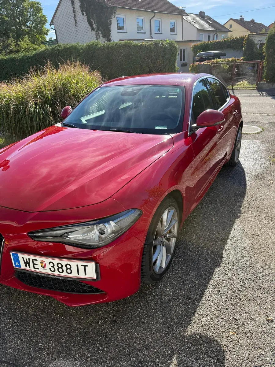 Alfa Romeo Giulia 2018 photo 3
