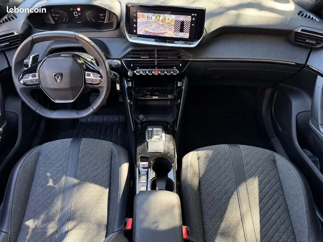 Peugeot 2008 2024 photo 3