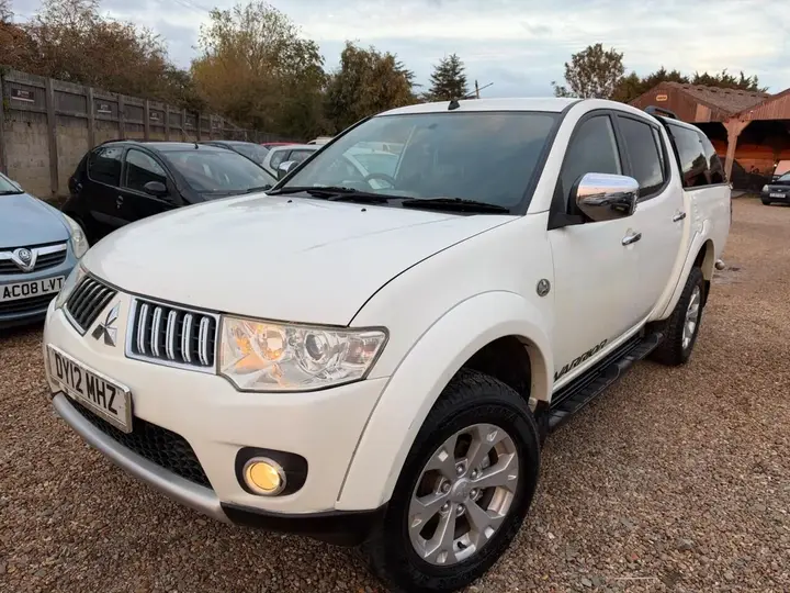 Mitsubishi L200 2012 photo 5