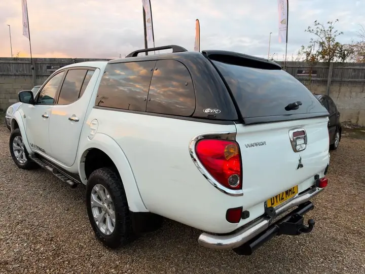 Mitsubishi L200 2012 photo 4
