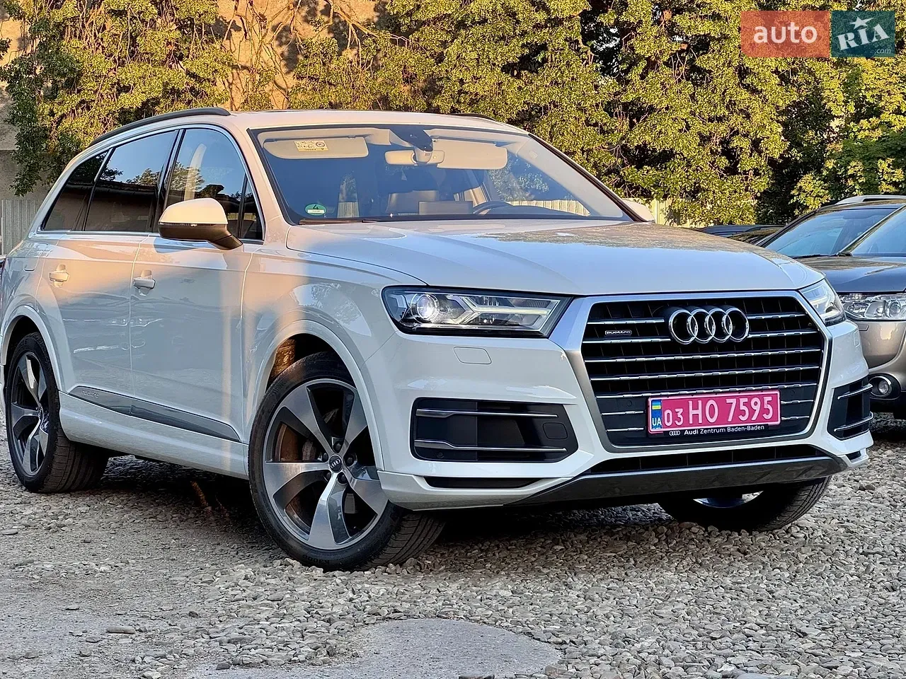 Audi Q7 2015 photo 2