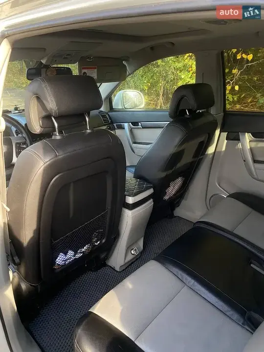 Chevrolet Captiva 2011 photo 3